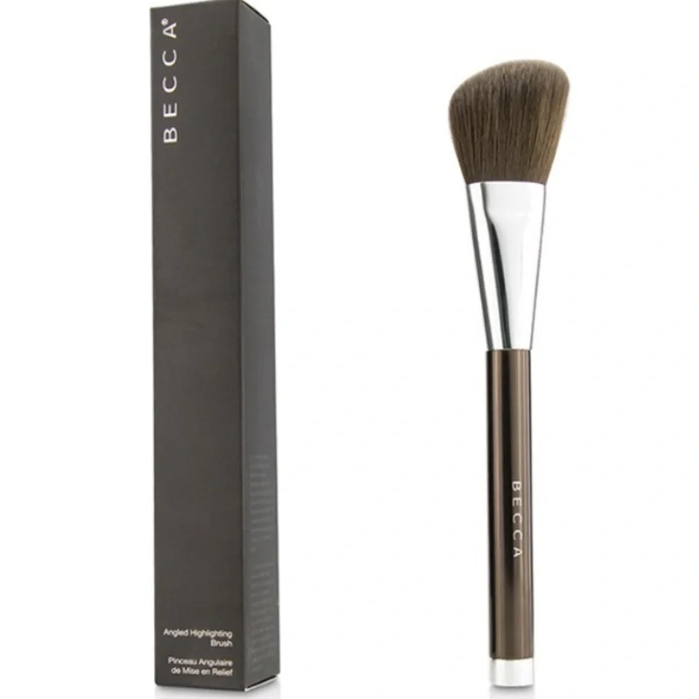 BECCA Angled Highlighting Brush